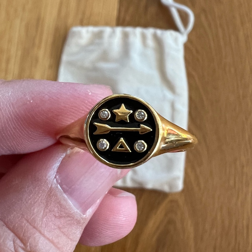 EUC J. Crew yellow gold plated sterling silver signet ring size 8